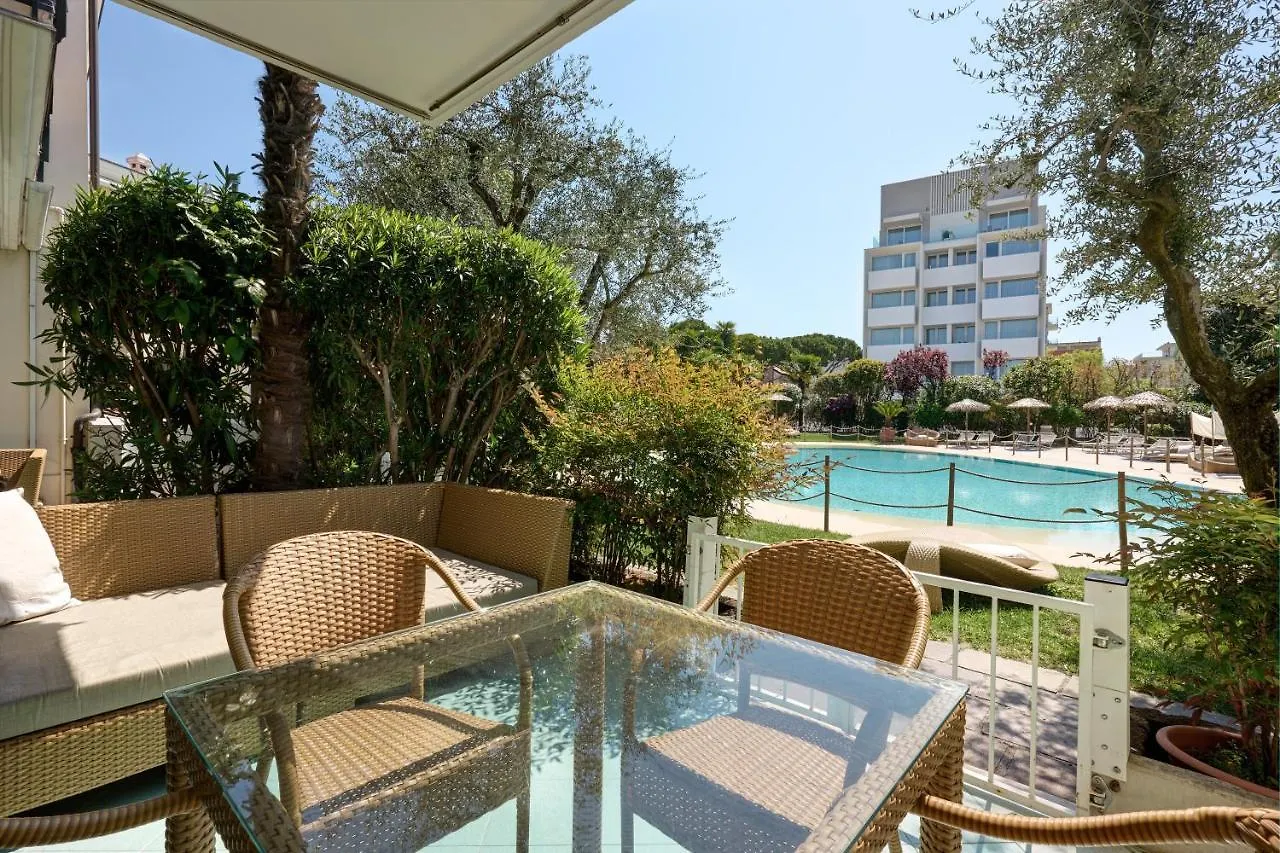 Aparthotel Villa Carlotta Jesolo Lido
