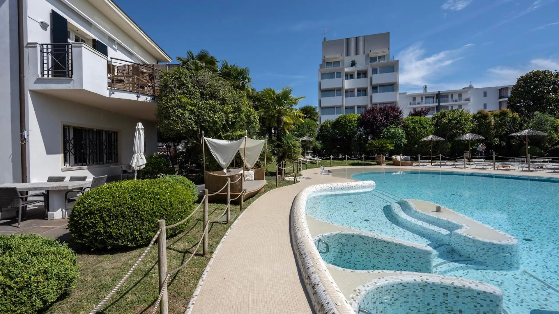 Villa Carlotta Jesolo Lido Aparthotel